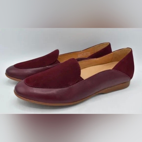 Dansko Shoes - NWT- Dansko Elegant Burgundy Loafers for Women